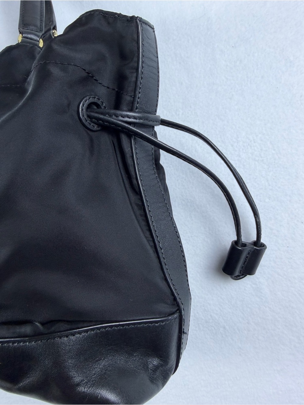 Tory Burch Black Nylon & Leather Drawstring Tote Shoulder Bag Gold Hardware - Picture 3 of 13